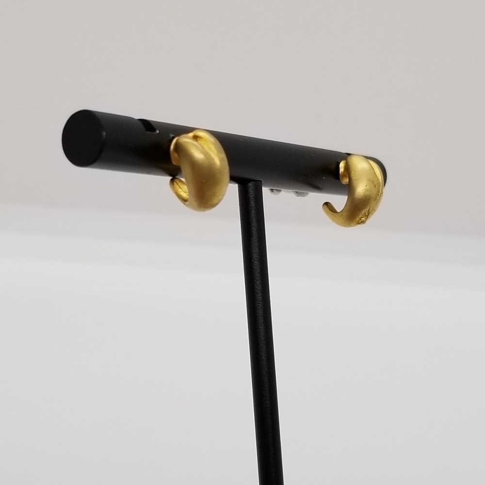 gold tone curl earrings